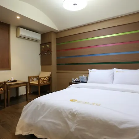 City Park Hotel